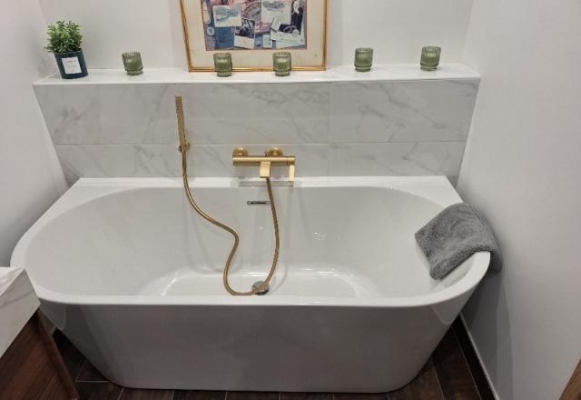 Découvrez la transformation incroyable d'une salle de bain à Norolles 